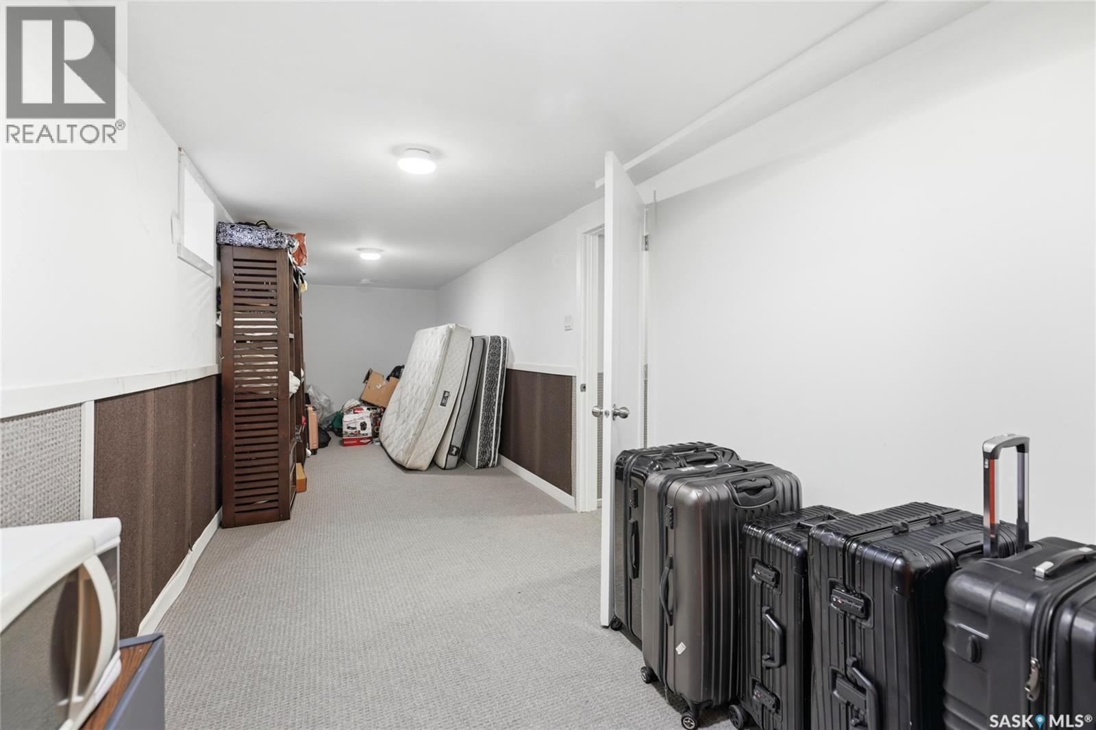 1960 Cowan CRESCENT - Image 32
