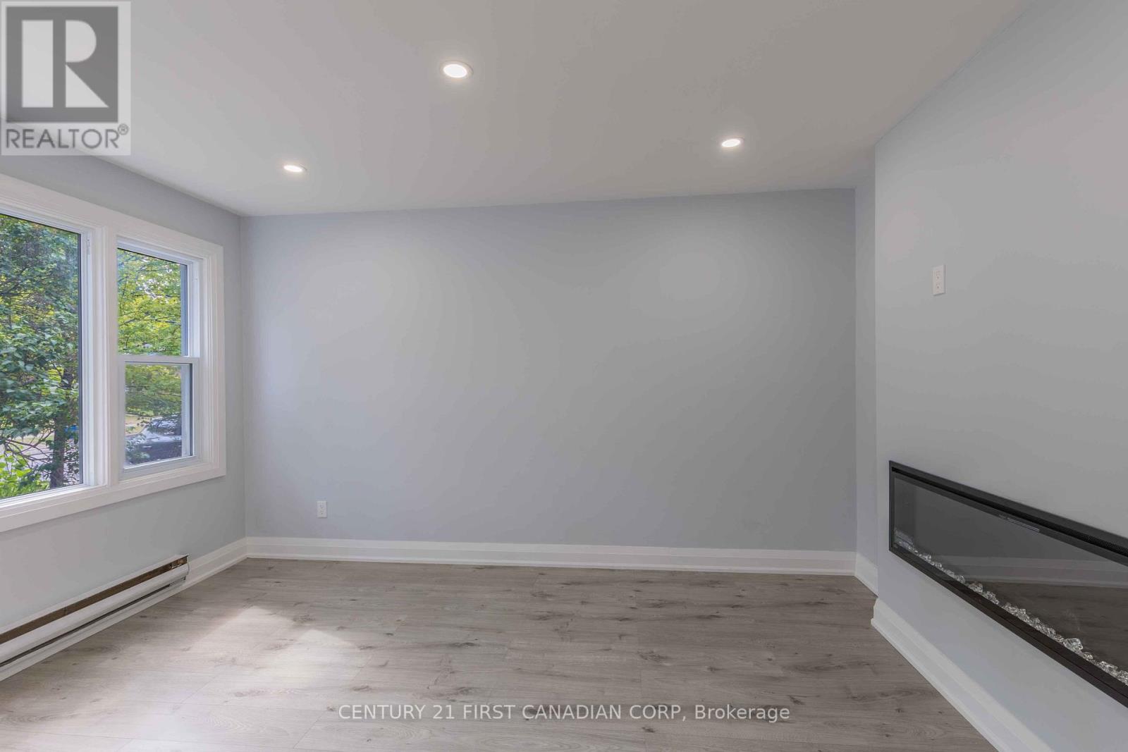 17 CARFRAE CRESCENT - 13