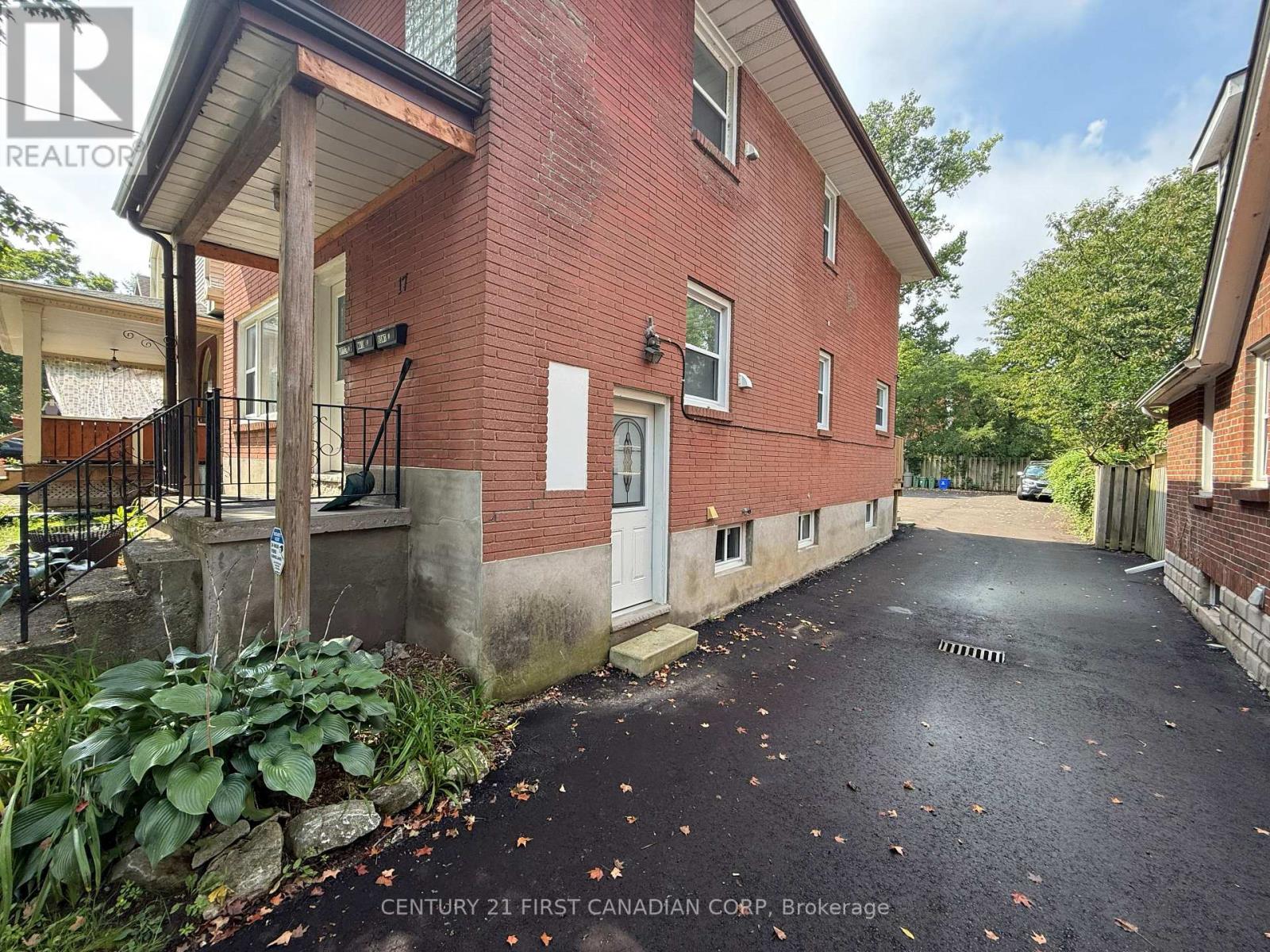 17 CARFRAE CRESCENT - 2