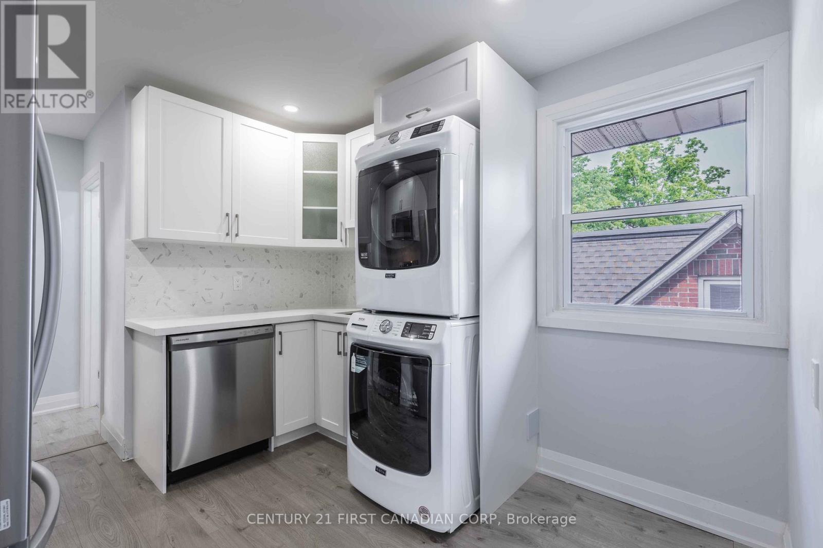 17 CARFRAE CRESCENT - 27