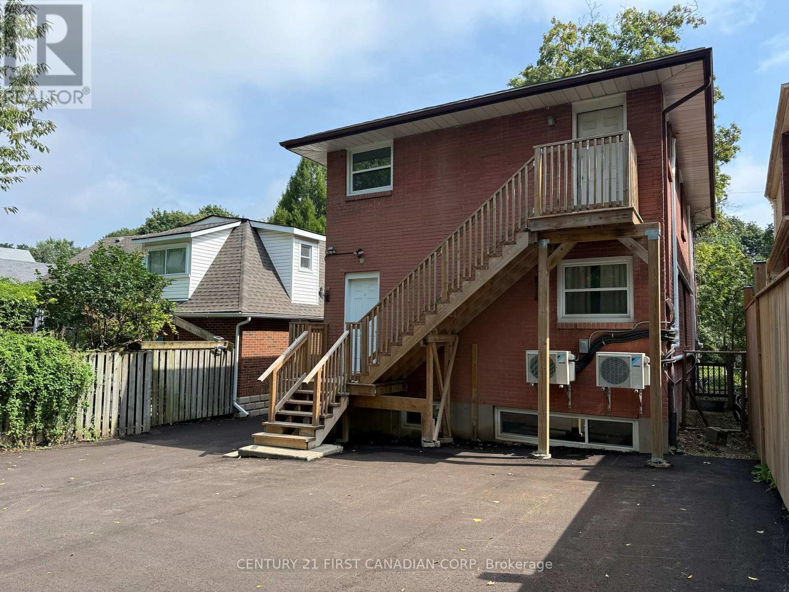 17 CARFRAE CRESCENT, London South (South F) — photo 4