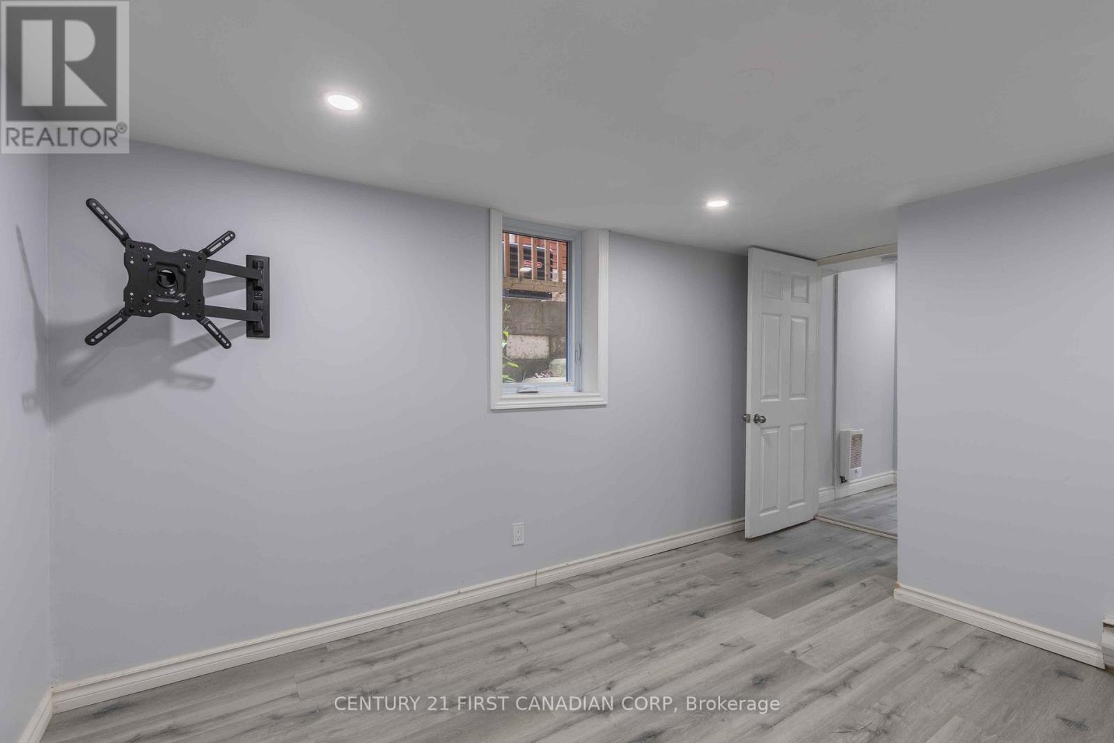 17 CARFRAE CRESCENT - 47