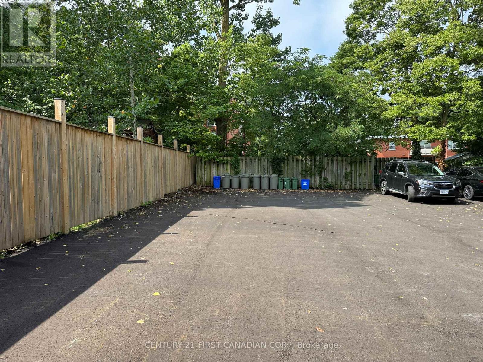 17 CARFRAE CRESCENT, London South (South F) — photo 6