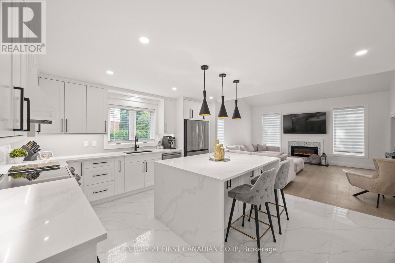 28 LINDBROOK COURT - 15