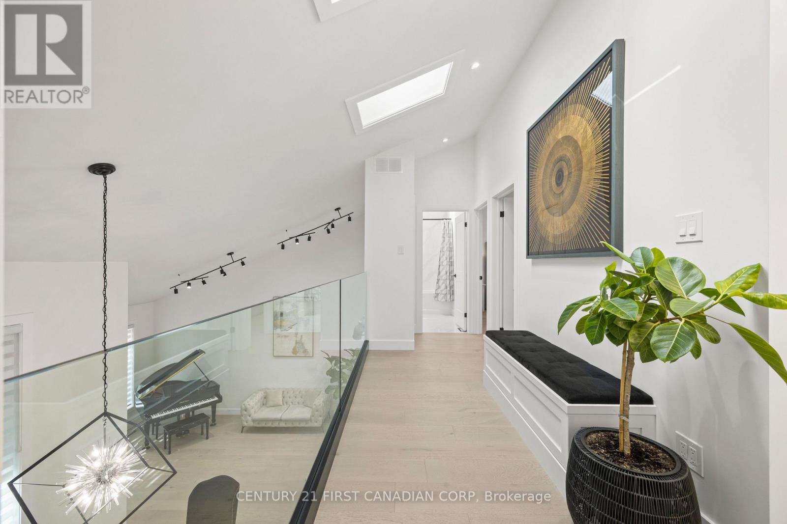 28 LINDBROOK COURT - 21