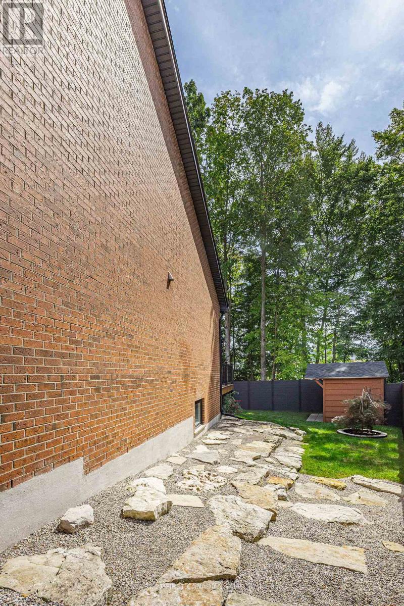 28 LINDBROOK COURT - 37