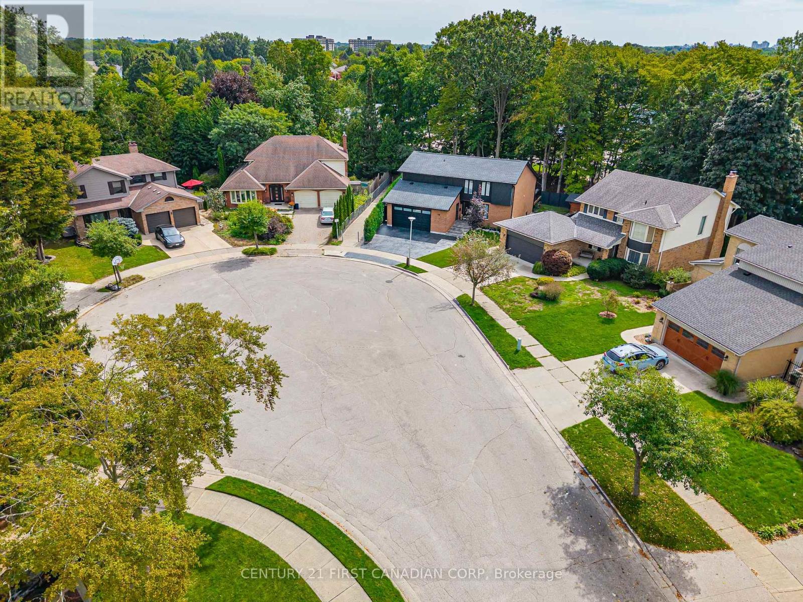 28 LINDBROOK COURT - 46