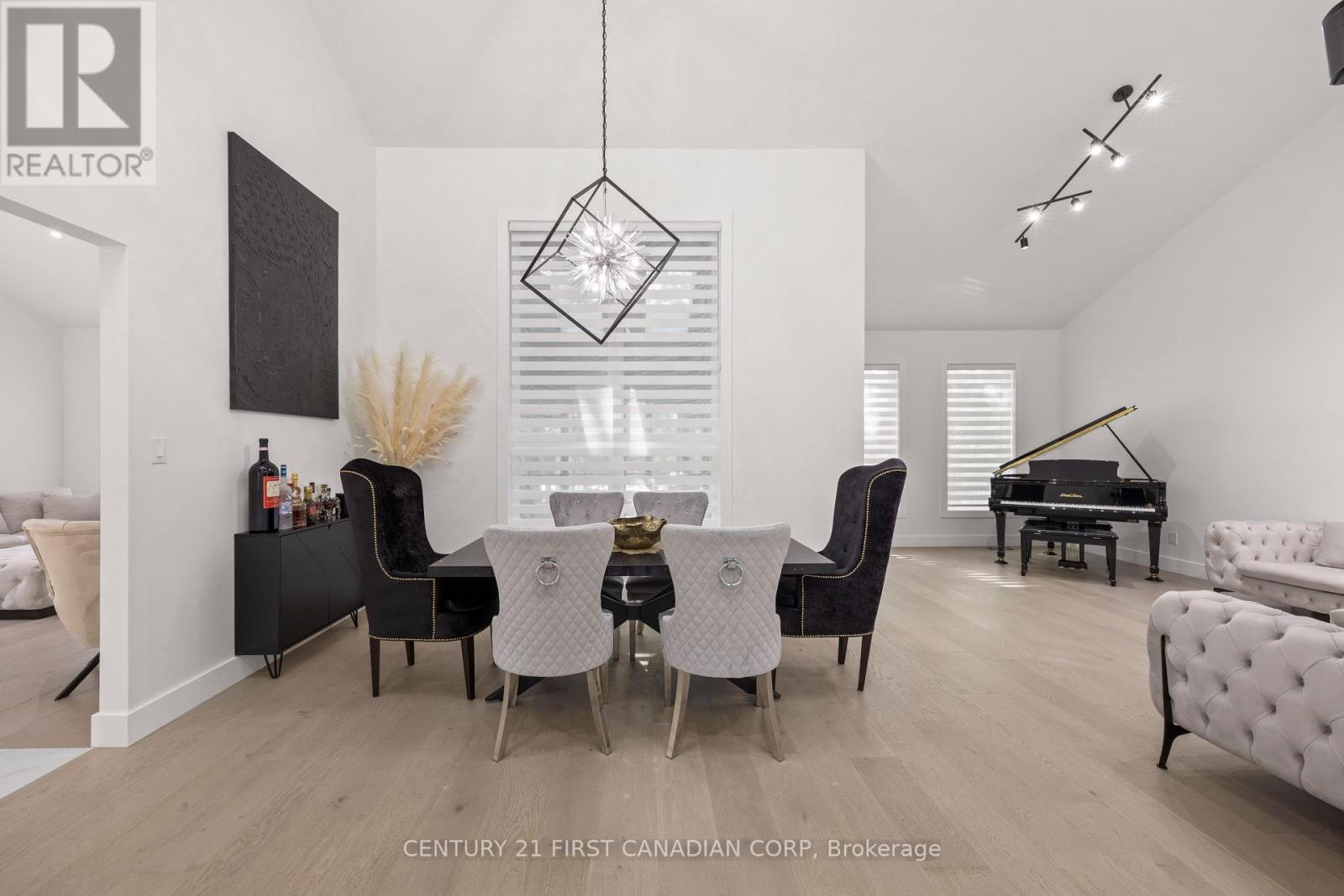 28 LINDBROOK COURT, London North (North G) — photo 7