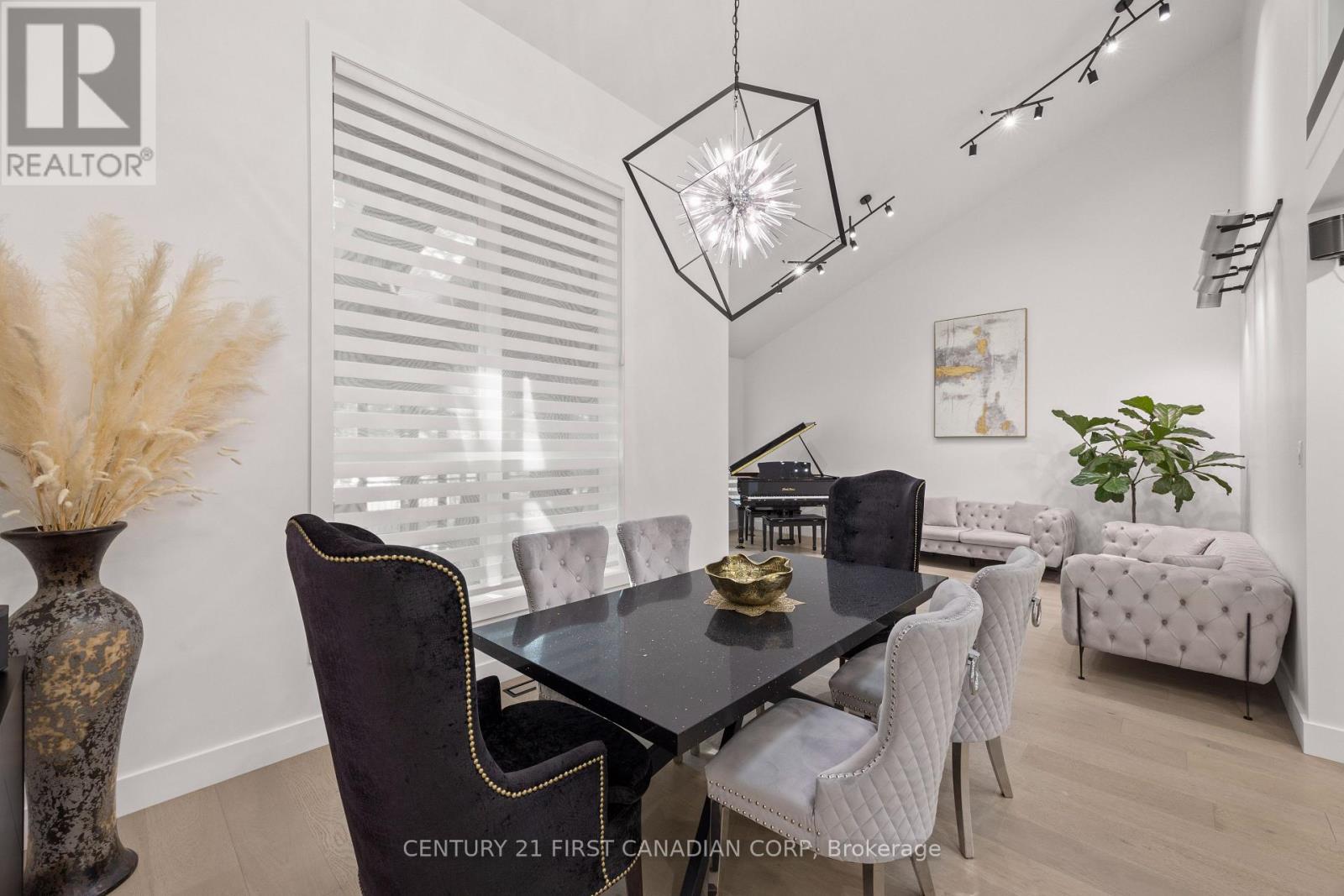 28 LINDBROOK COURT - 8