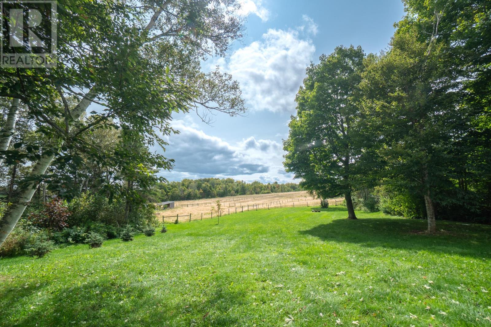 2027 New Glasgow Road - Image 38