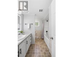 32 Gleneyre Street thumbnail 18