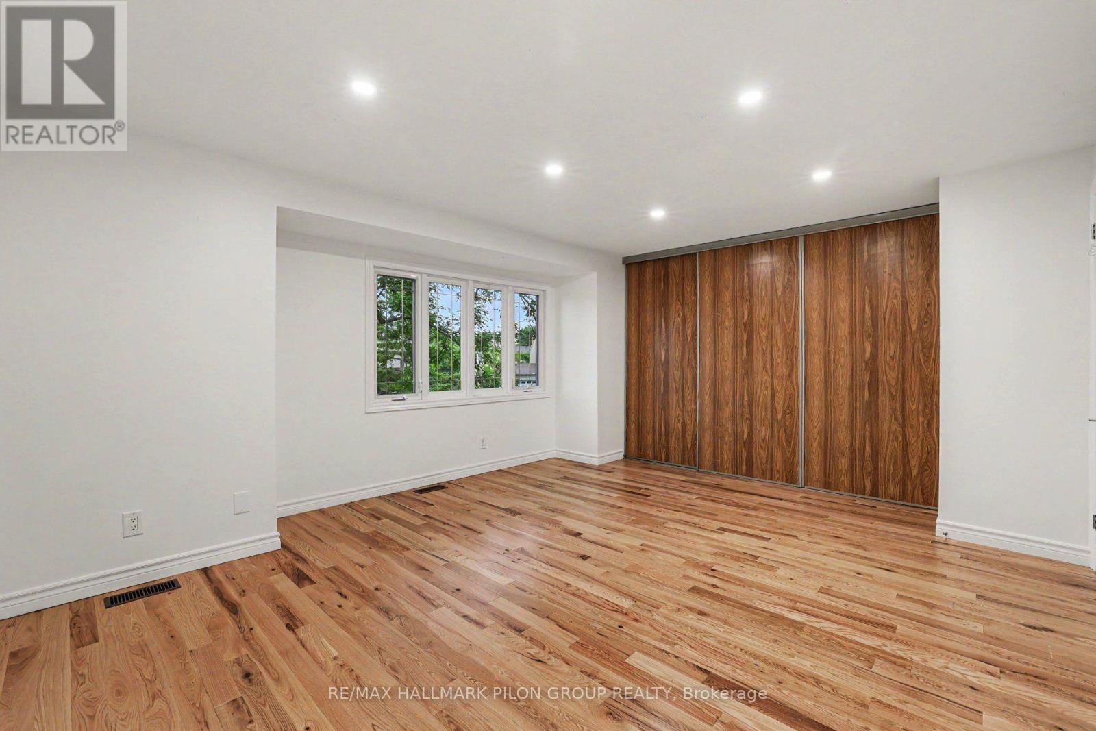 382 DUVAL LANE - 12