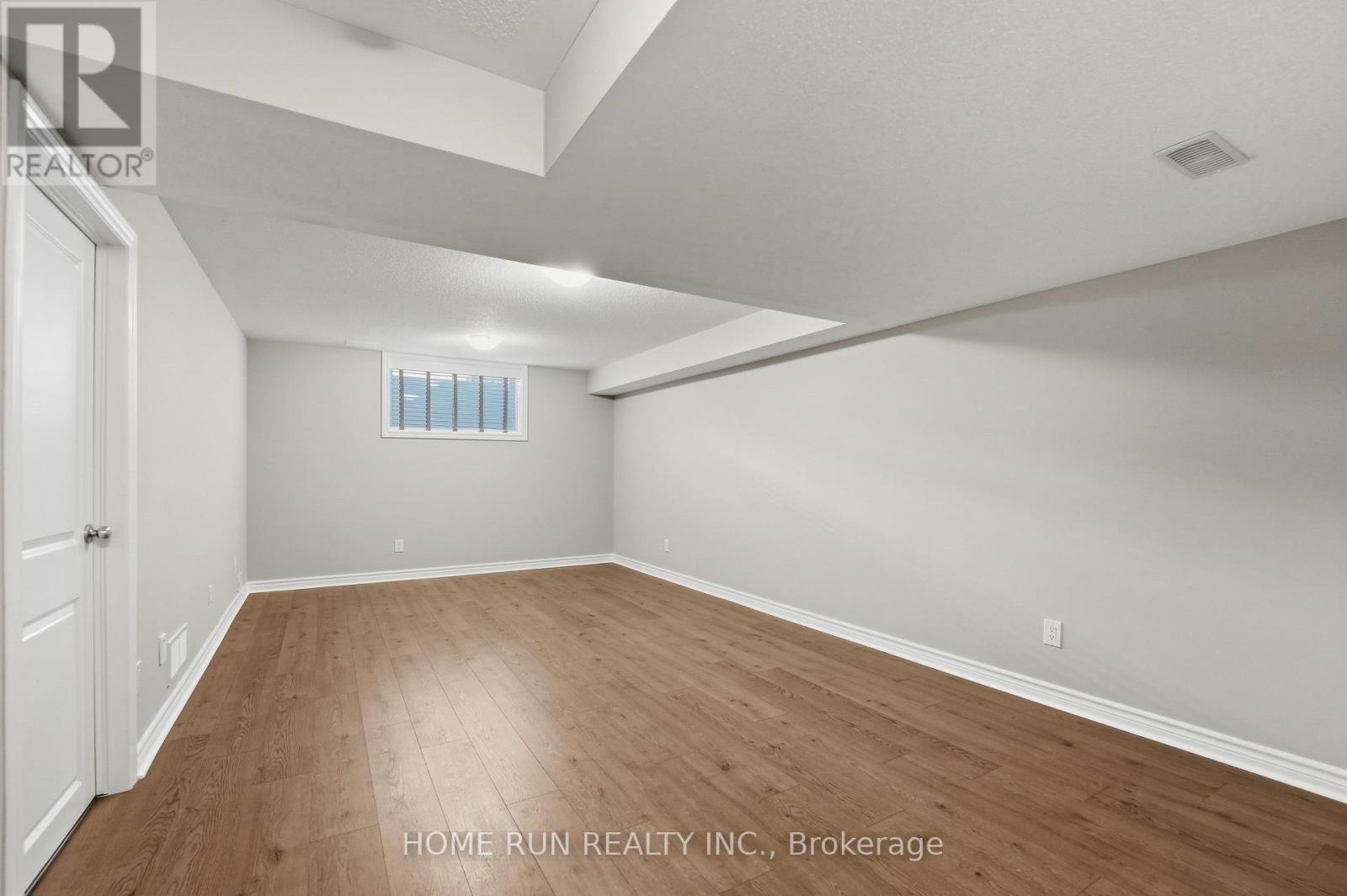 1008 KILBIRNIE DRIVE - Image 32