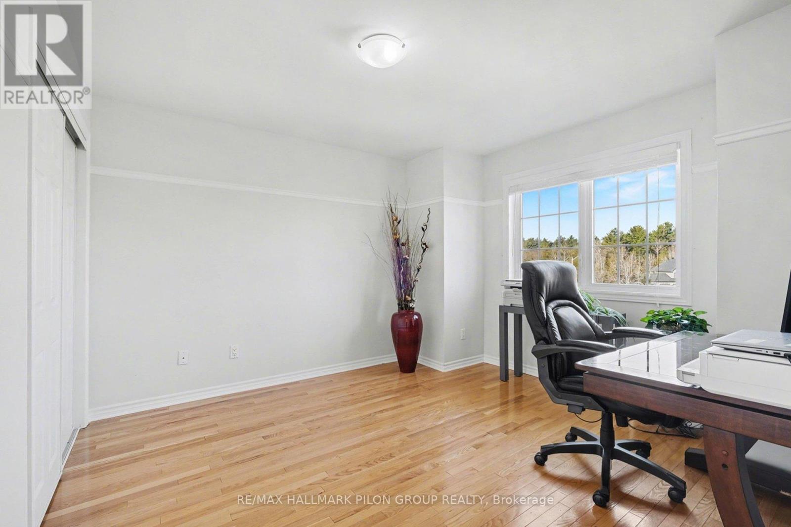 153 SOPHIE STREET - Image 17