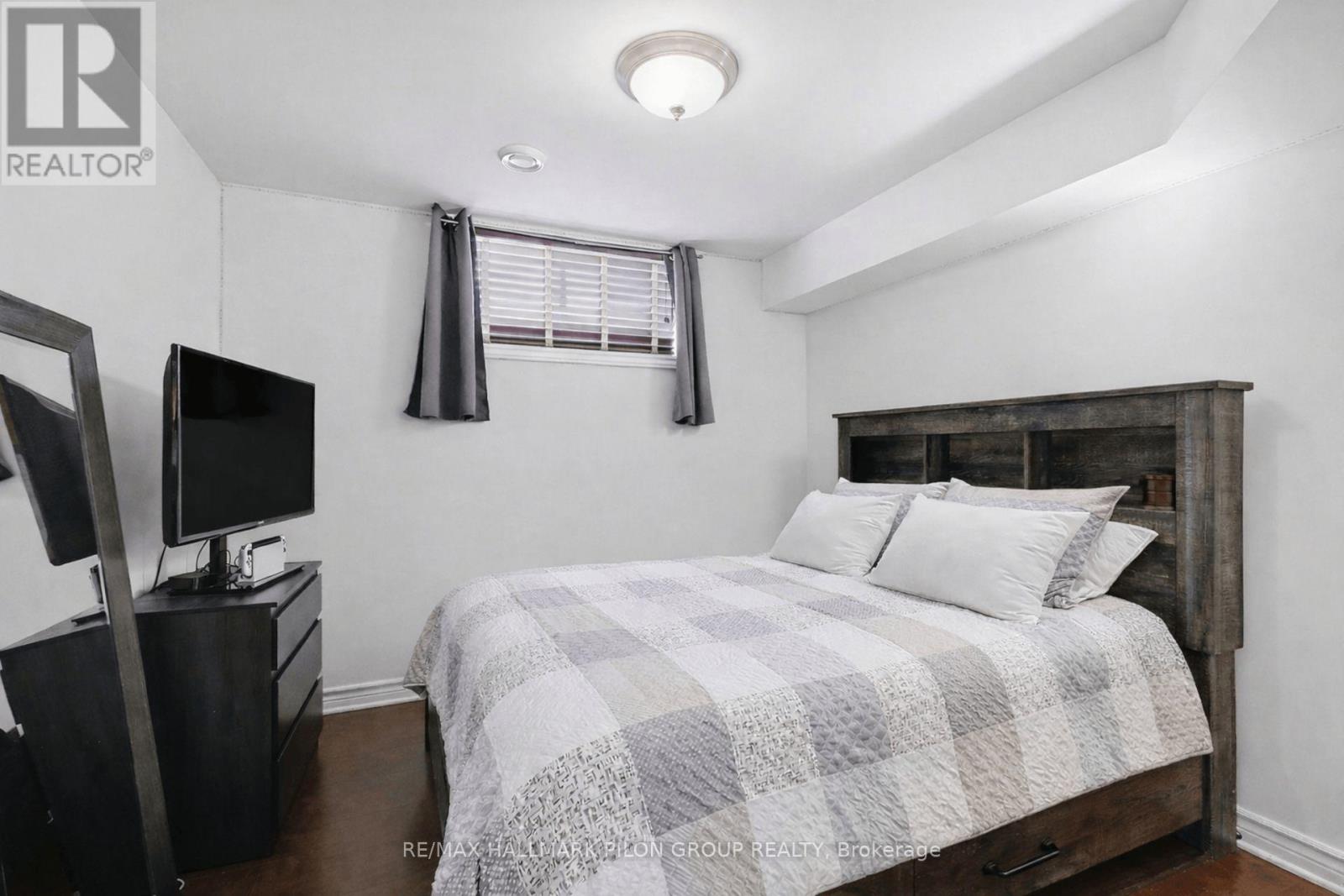 153 SOPHIE STREET - Image 22