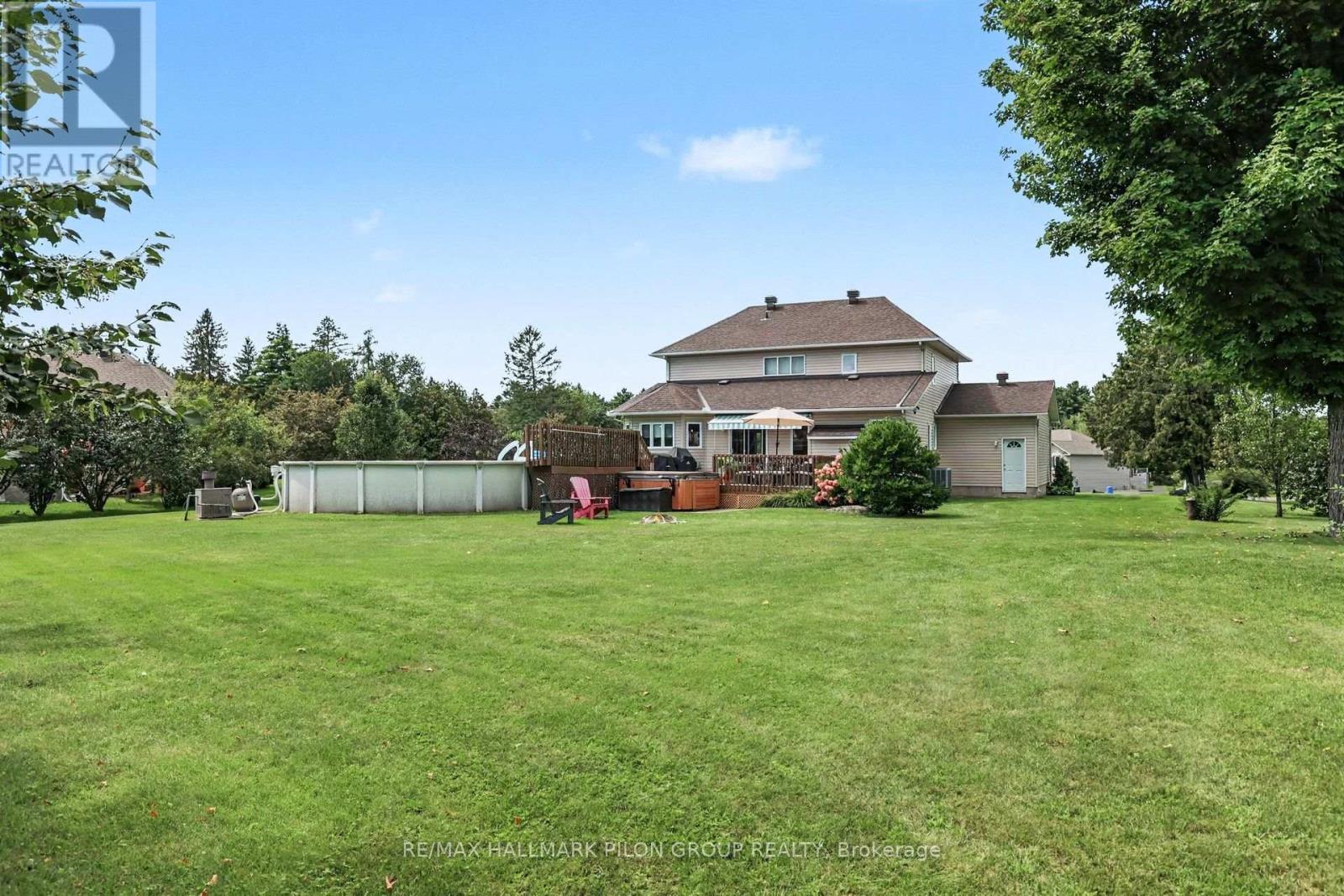 153 SOPHIE STREET - Image 27