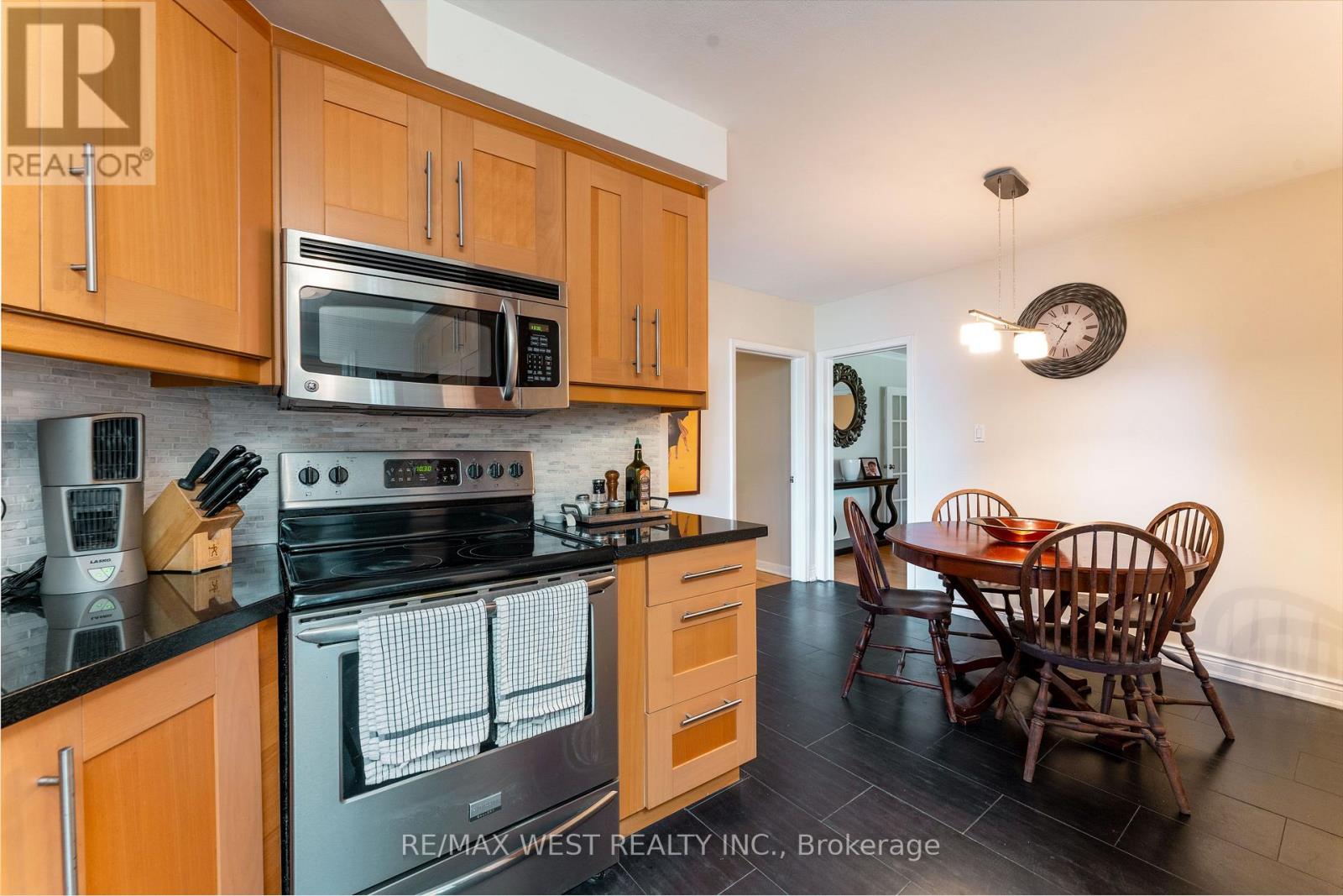 274 MAXWELL STREET - 12