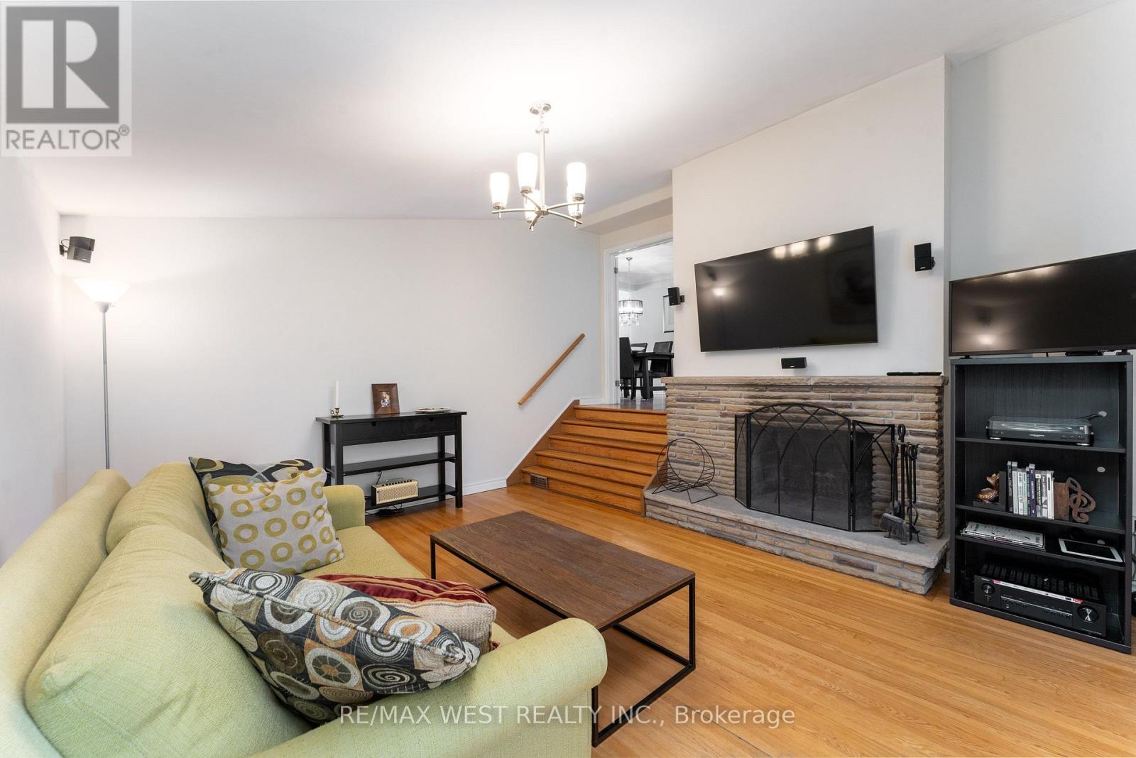 274 MAXWELL STREET - 16