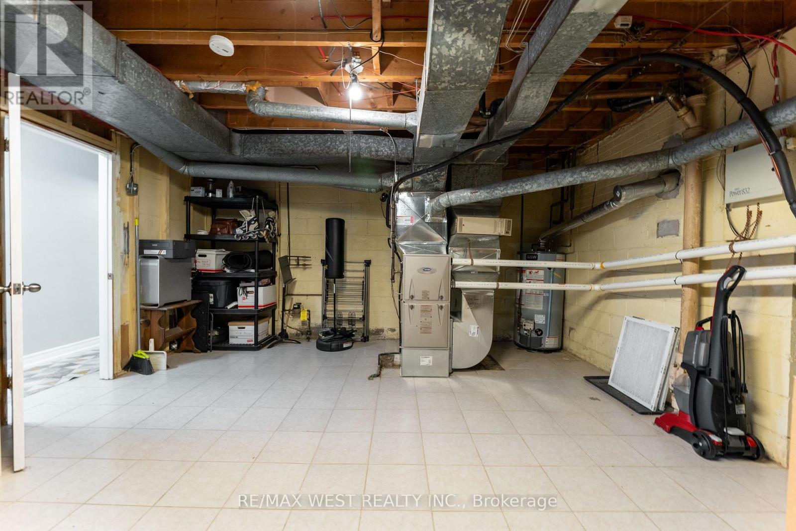 274 MAXWELL STREET - 34