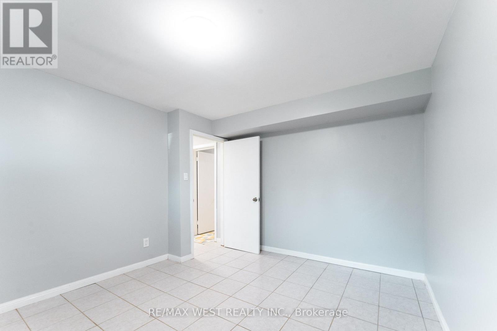 274 MAXWELL STREET - 38