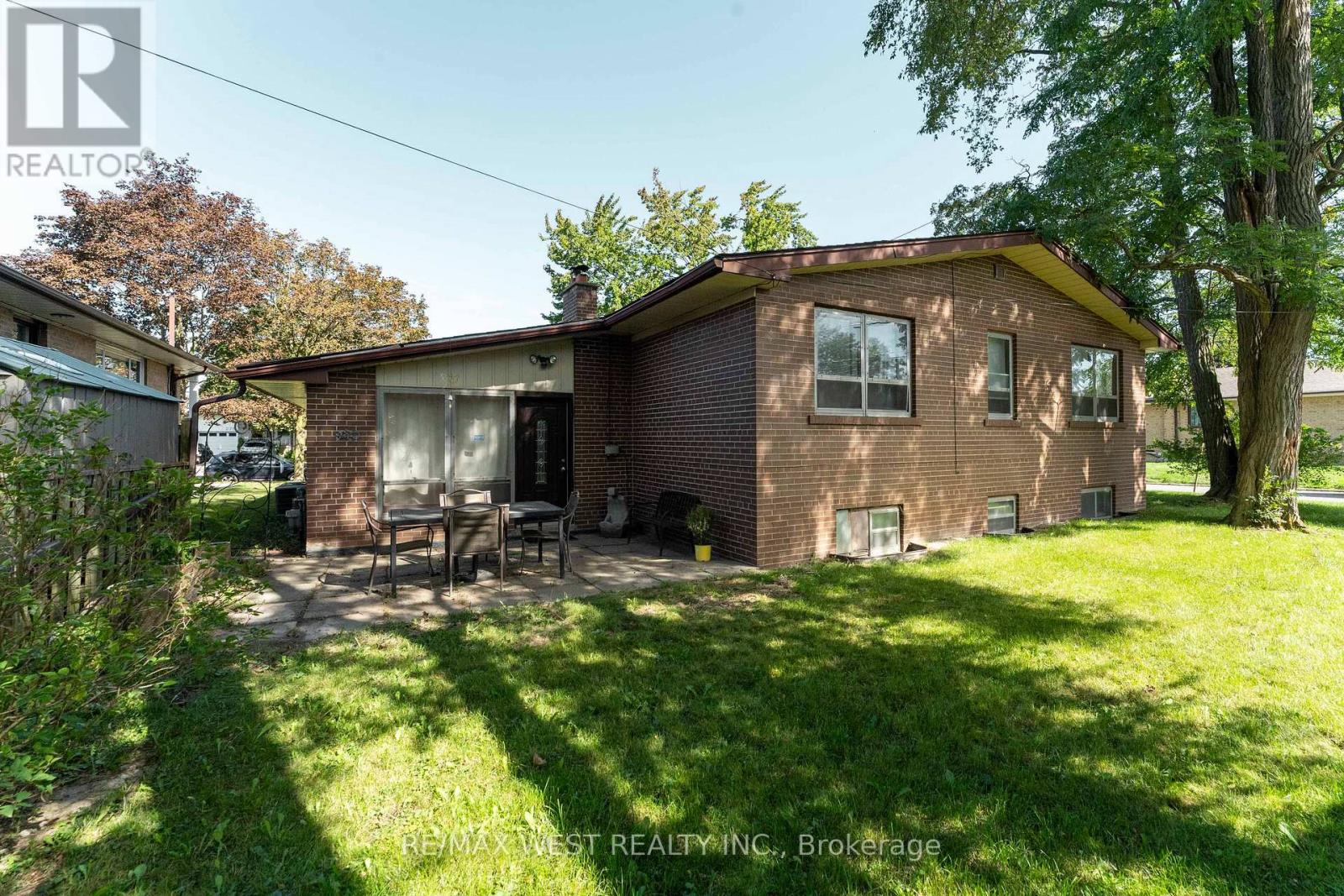 274 MAXWELL STREET - 49