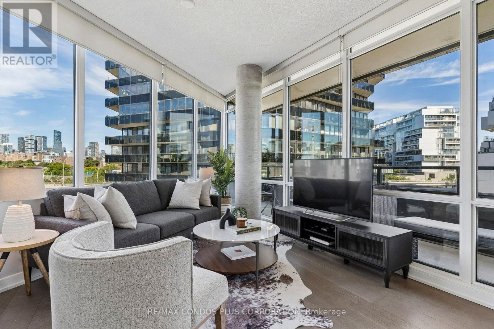Photo of 120 Bayview Avenue