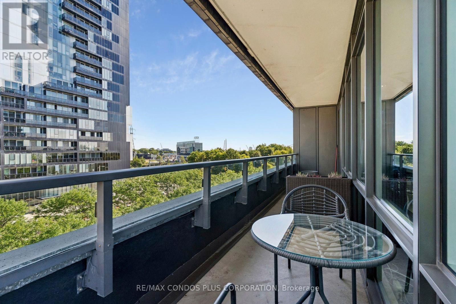 #N405 120 BAYVIEW AVENUE - 12