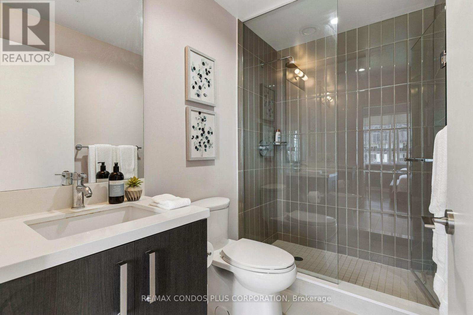 #N405 120 BAYVIEW AVENUE - 16