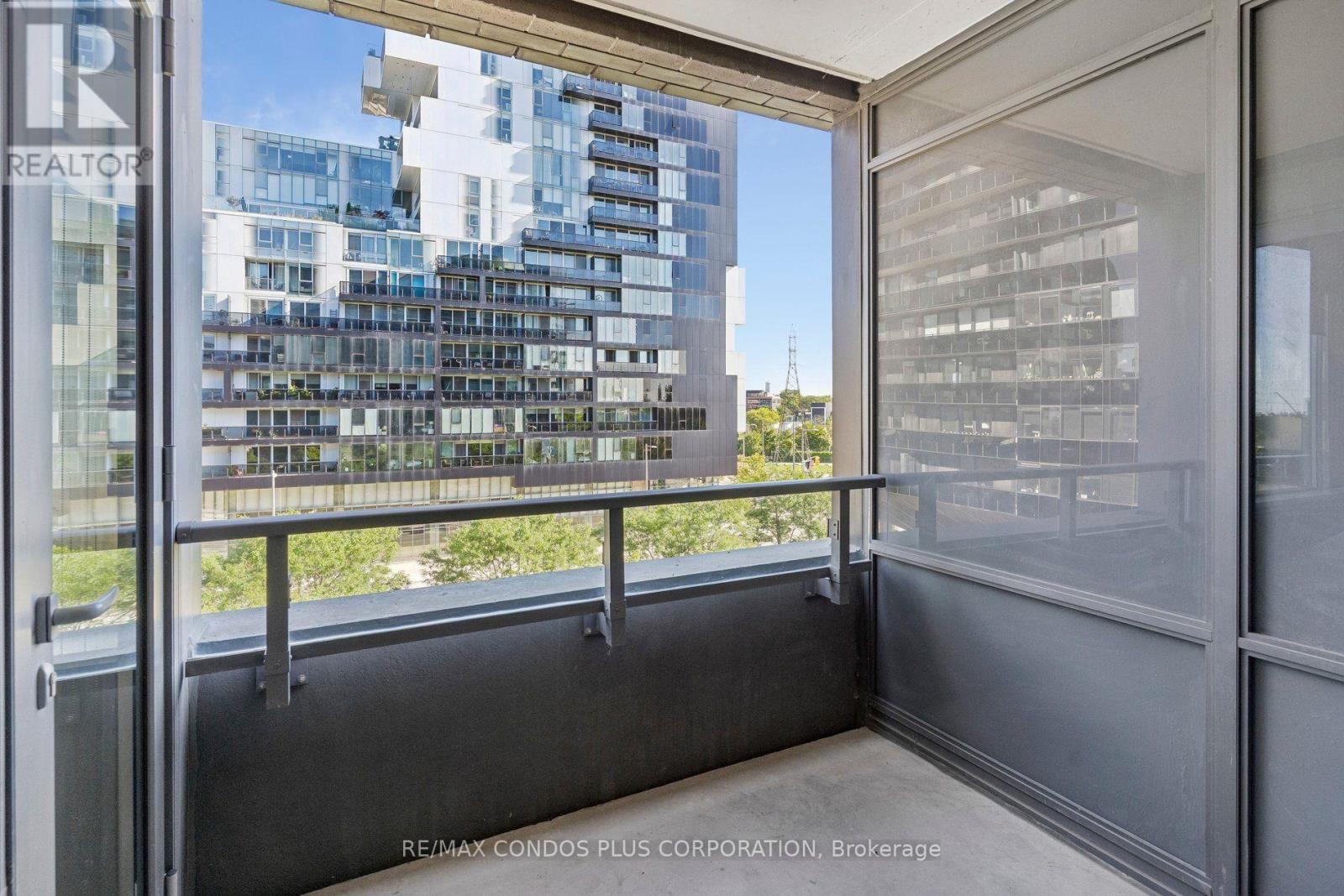 #N405 120 BAYVIEW AVENUE - 18