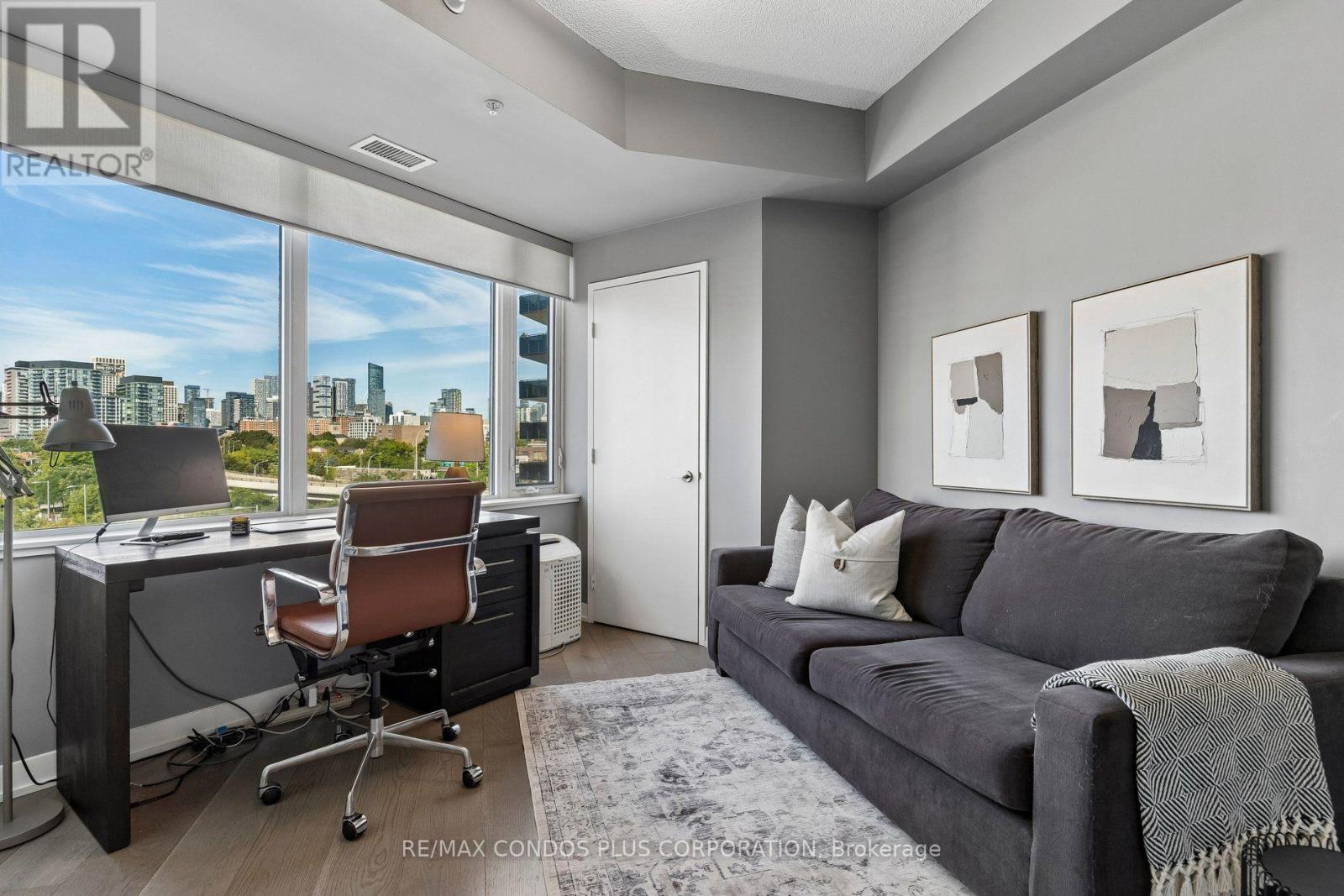 #N405 120 BAYVIEW AVENUE - 20