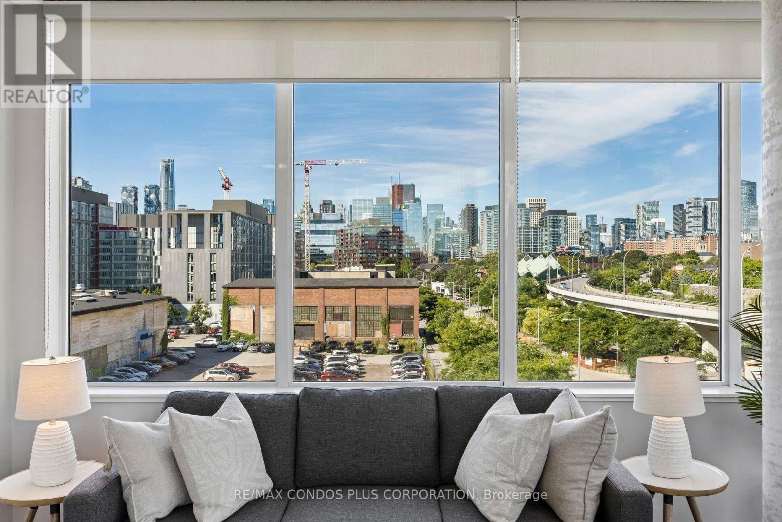 #N405 120 BAYVIEW AVENUE - 4
