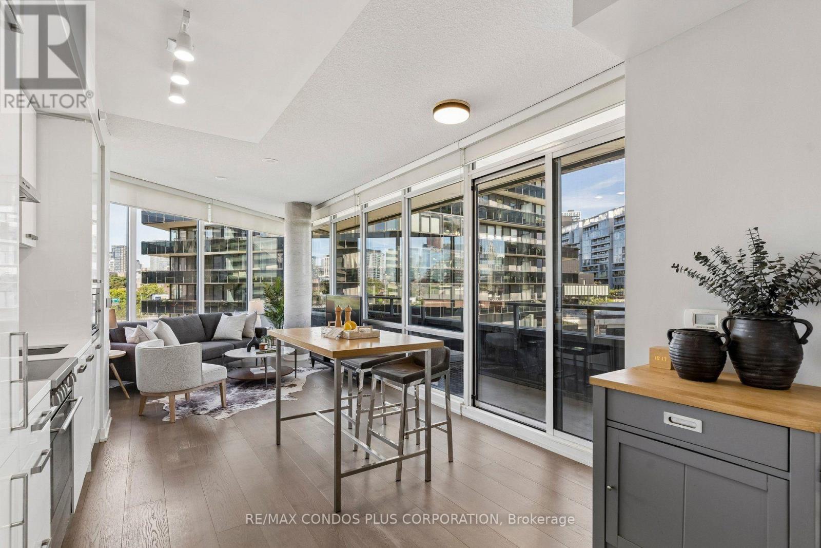 #N405 120 BAYVIEW AVENUE - 5