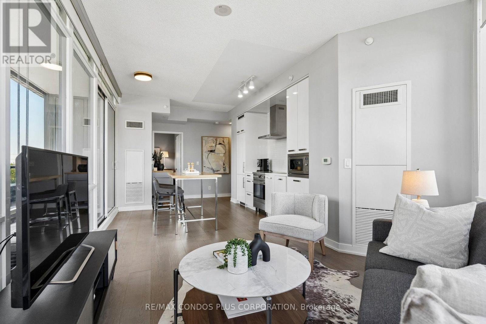 #N405 120 BAYVIEW AVENUE - 8