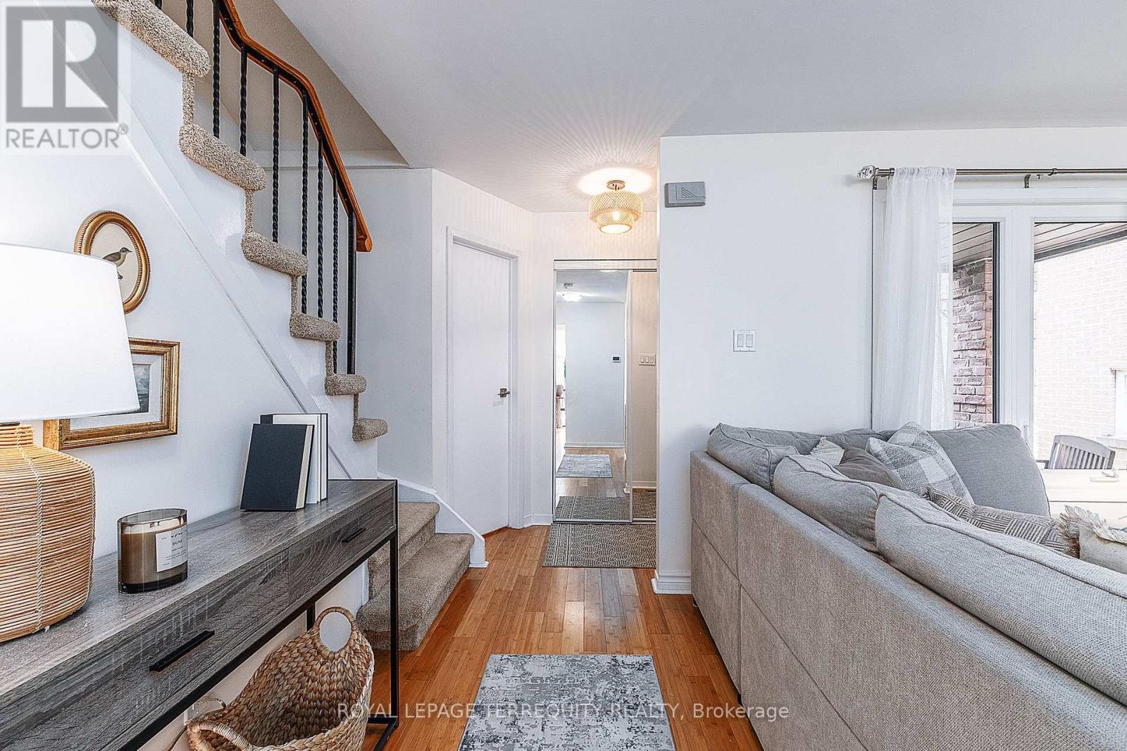 19 BROCKLESBY CRESCENT, Ajax (Central West) — photo 6