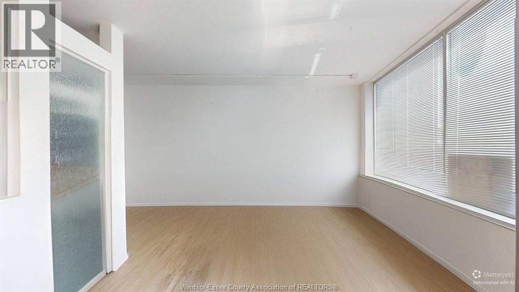 5540 WYANDOTTE STREET East, Windsor — photo 5