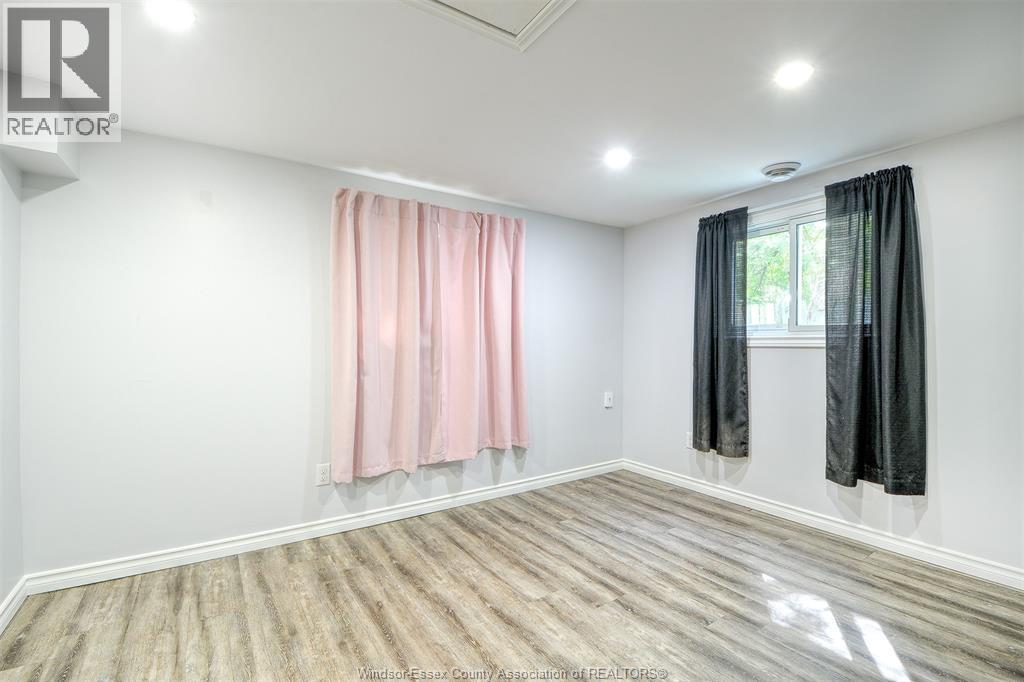 233 CENTRE STREET East - 21