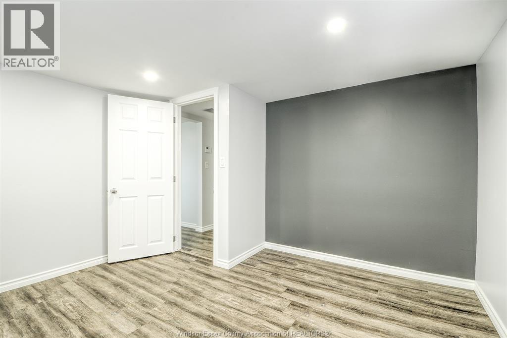 233 CENTRE STREET East - 27