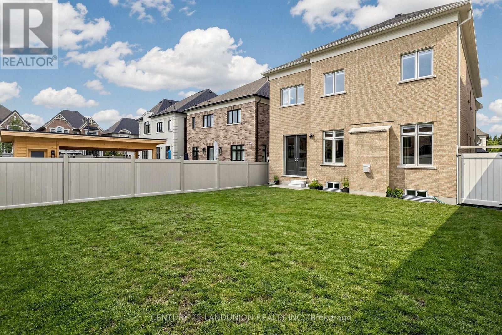 211 TOUCH GOLD CRESCENT - Image 49