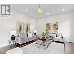 211 Touch Gold Crescent, Aurora, ON L4G3X4 Photo 11
