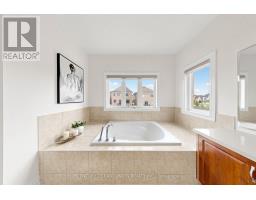 211 Touch Gold Crescent, Aurora, ON L4G3X4 Photo 32