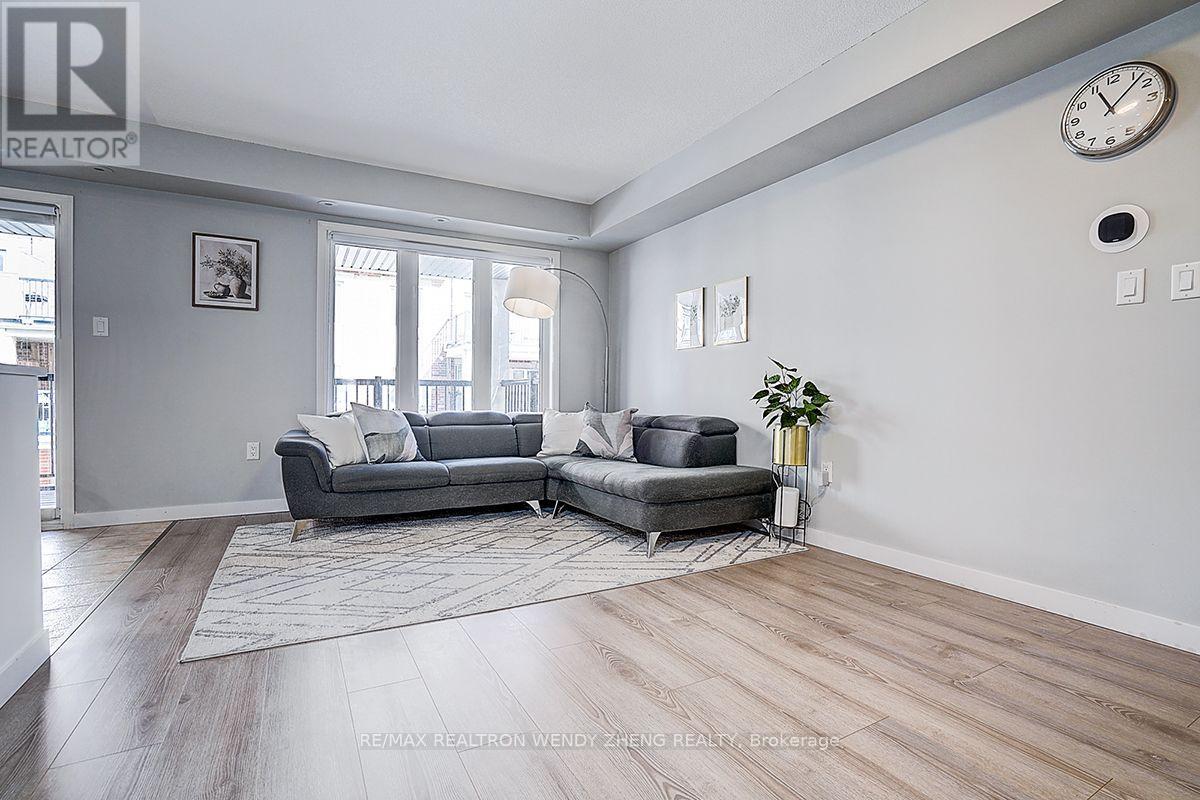 88 LOUISBOURG WAY - 10