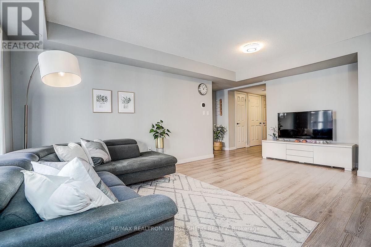 88 LOUISBOURG WAY - 7