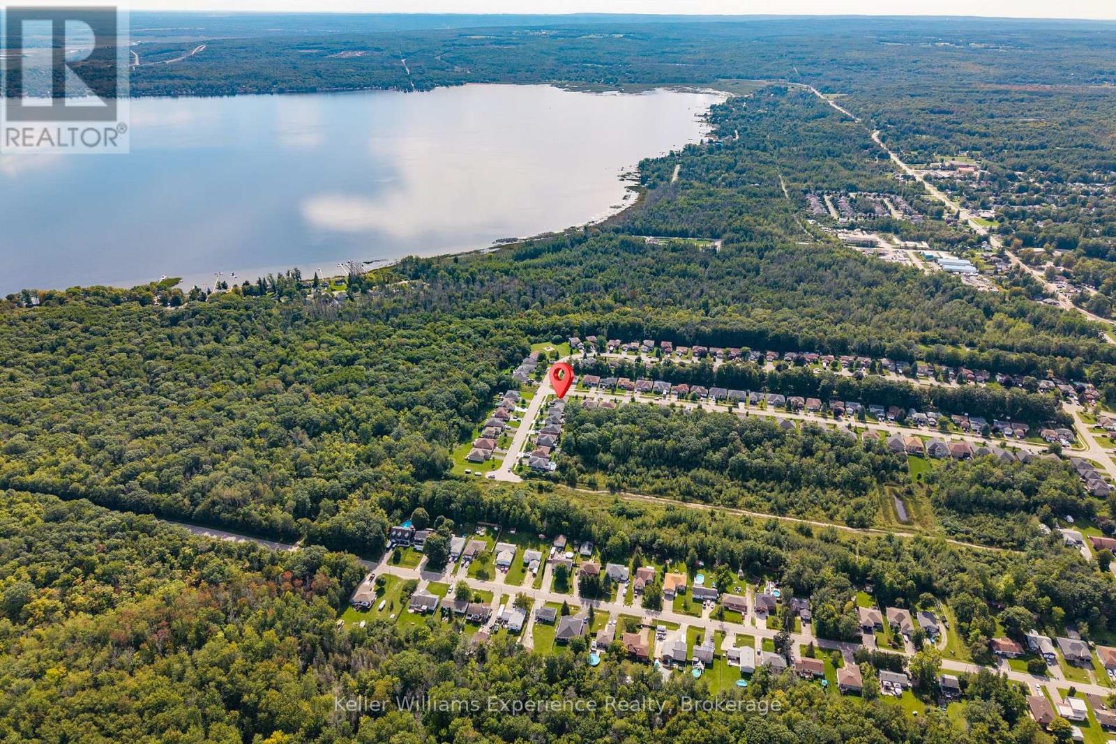 98 ANDERSON CRESCENT - 42