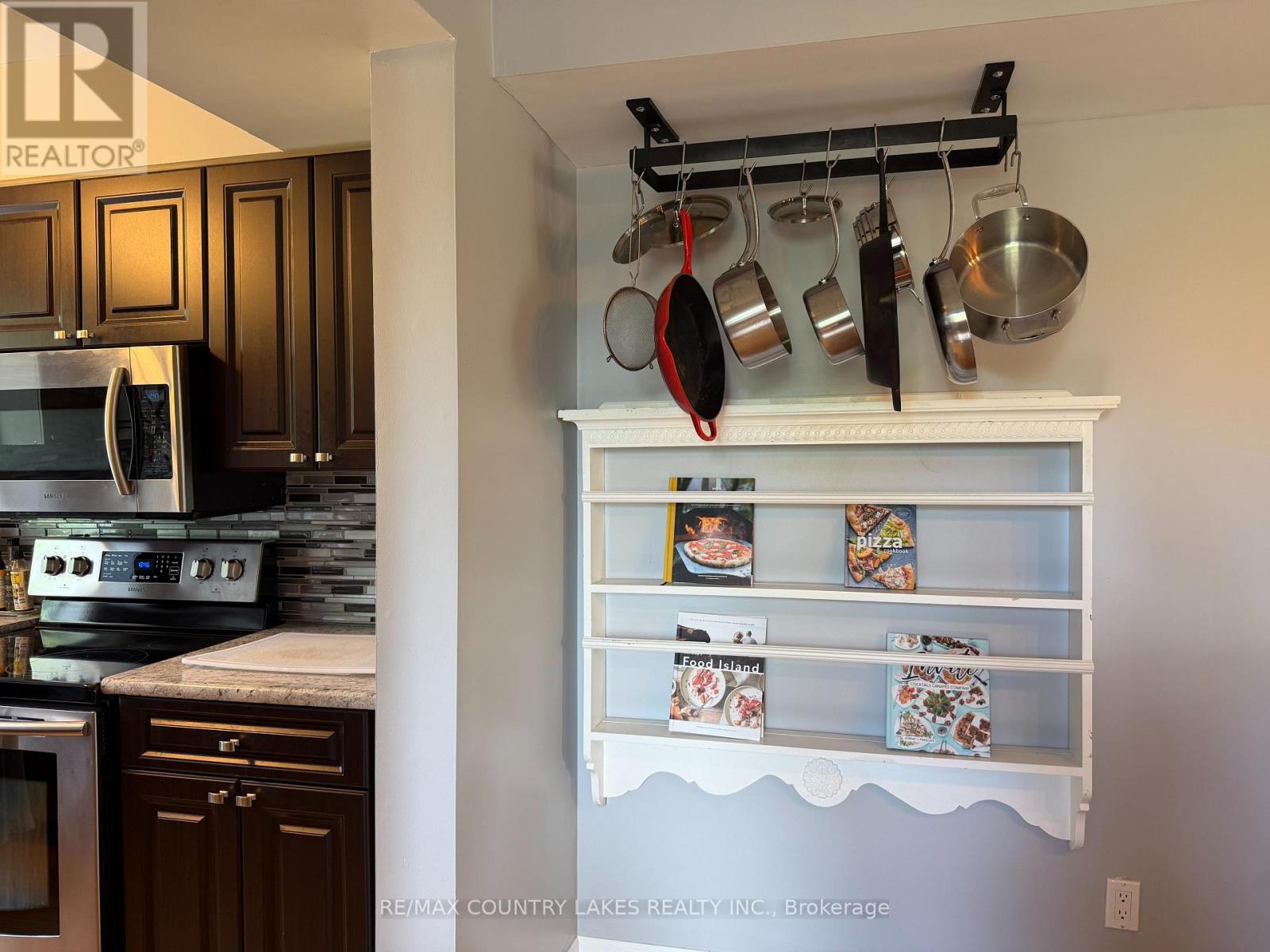 #12 30 LAGUNA PARKWAY - 20