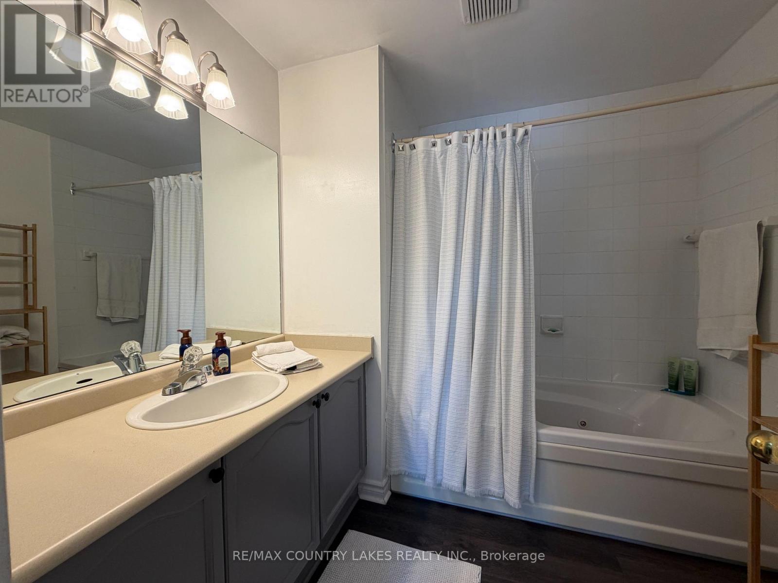 #12 30 LAGUNA PARKWAY - 39