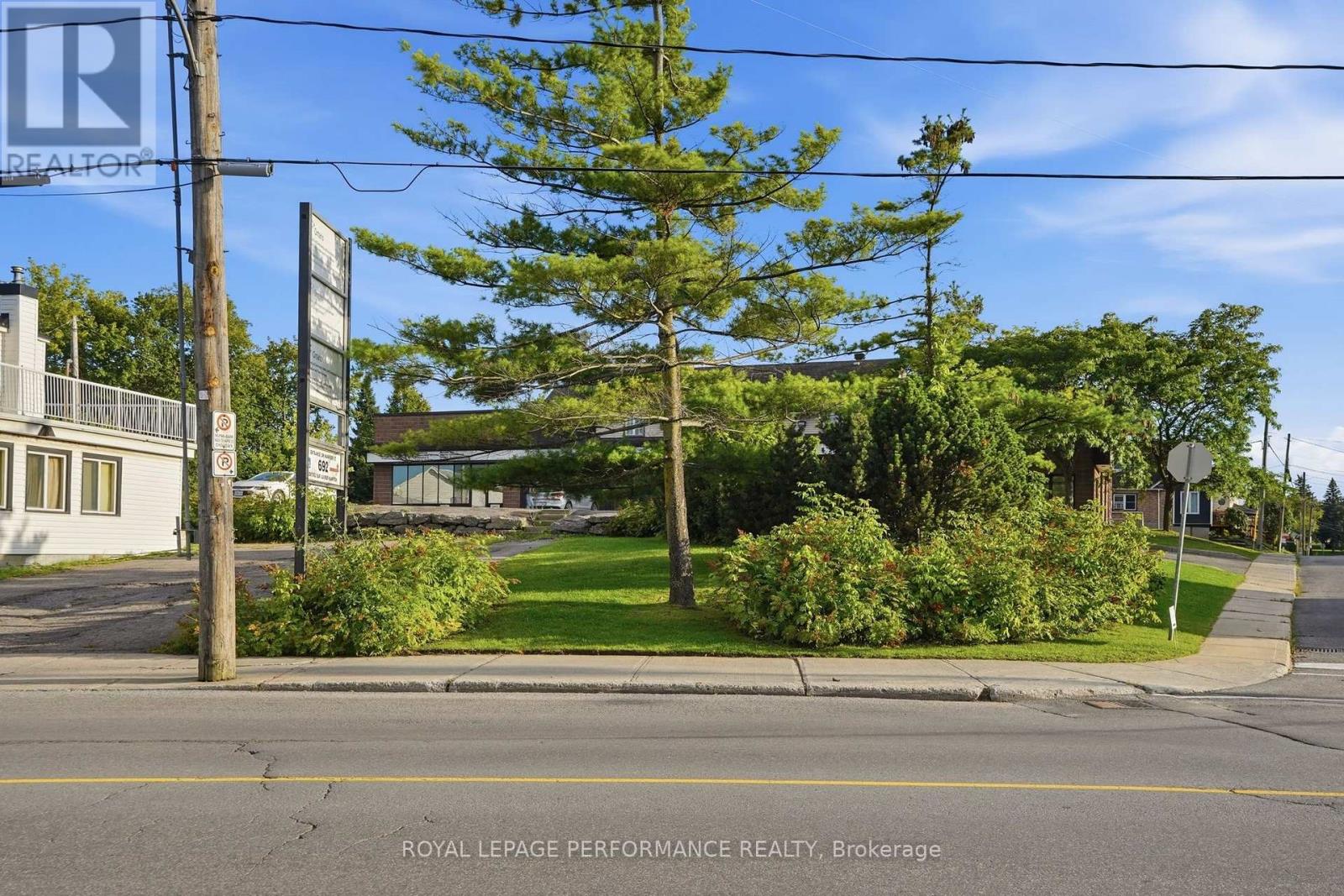 692 MAIN STREET E, Hawkesbury — photo 3
