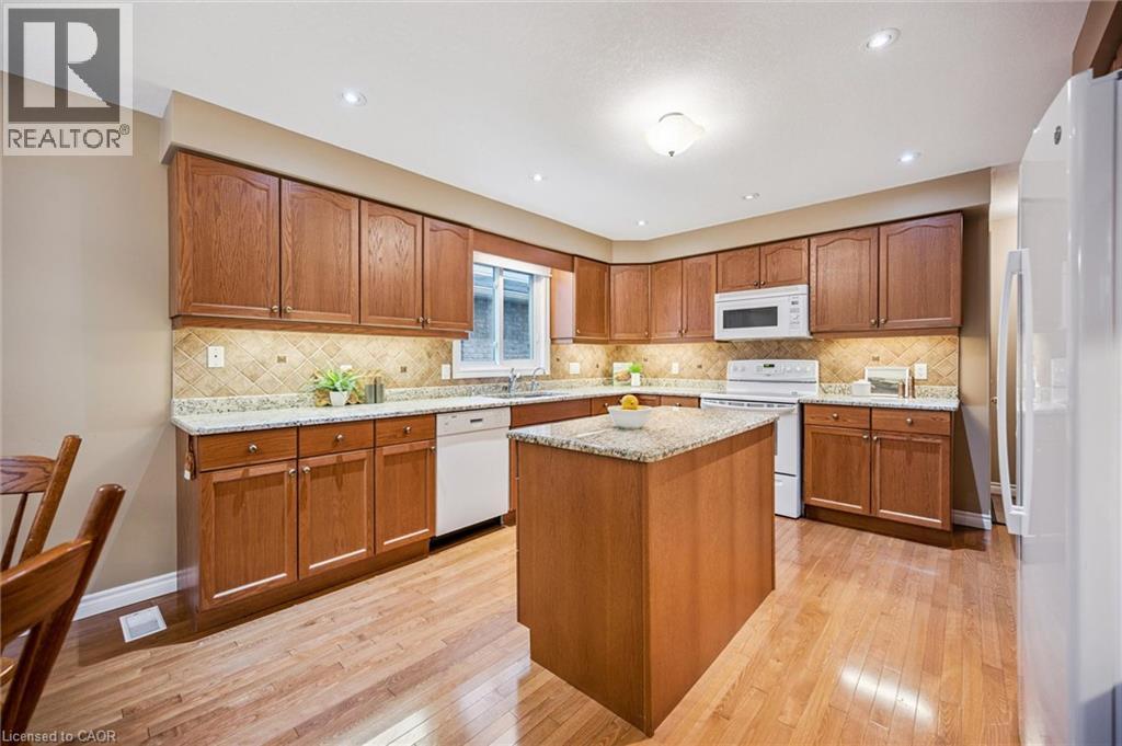 326 TEALBY Crescent - Image 14