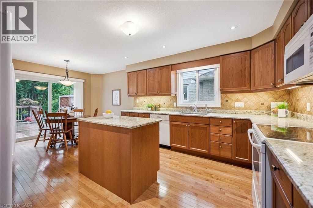 326 TEALBY Crescent - Image 17