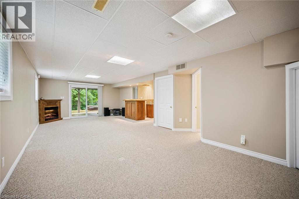 326 TEALBY Crescent - Image 30
