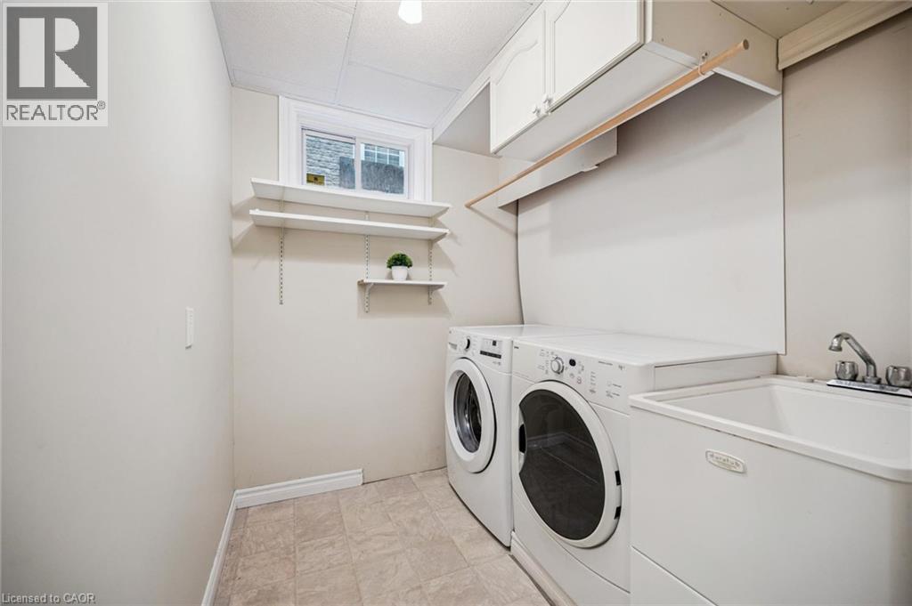 326 TEALBY Crescent - Image 35
